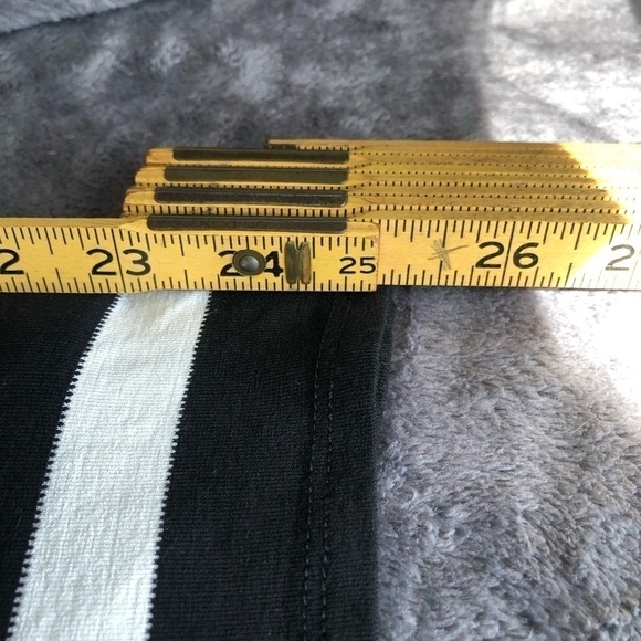 𝅺TRINA Turk off white cream and black striped  lined skirt‎ size large #s1107 - Picture 5 of 7